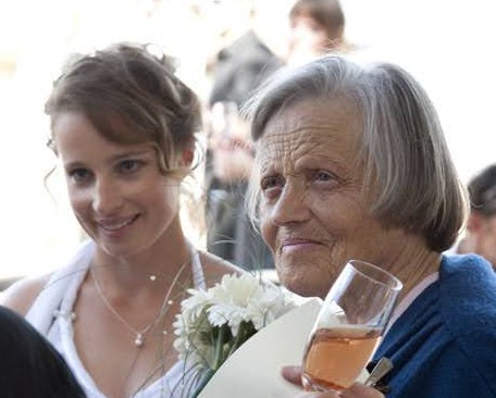 Social chit chat and confabulation 